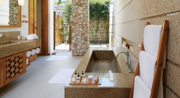 mia_resort_-_bathroom.jpg